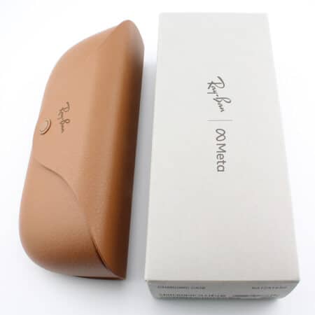 ray-ban-meta-charging-case-3